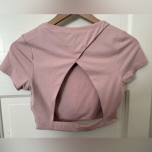 Alo Yoga Alosoft Cropped Backspin Short Sleeve Pink Small